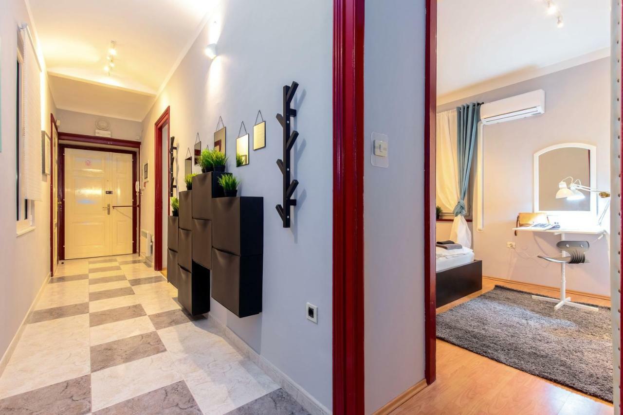 Apartment Dolac In Center Of Town Rijeka Exterior photo
